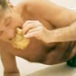 Hasselhoff-eating-hamburger